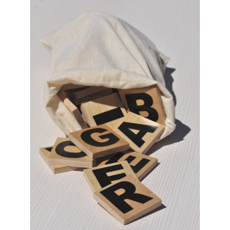 Sac 77 lettres bois 5x5 cm