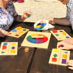 Pétanque d'intérieur - activité pour personnes âgées et seniors en ehpad