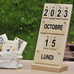 Ephéméride en bois avec image des 4 saisons - Calendriers, jeux