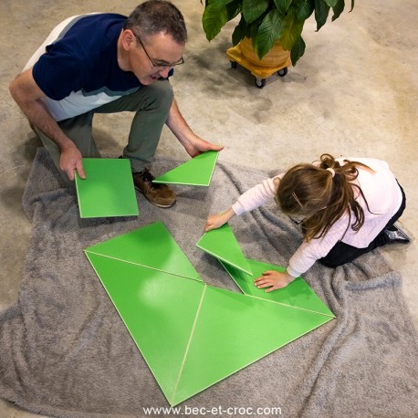 Tangram XXL en bois laqué vert Tangram XXL en bois laqué vert