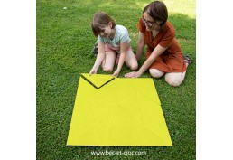 Tangram XXL en bois laqué jaune